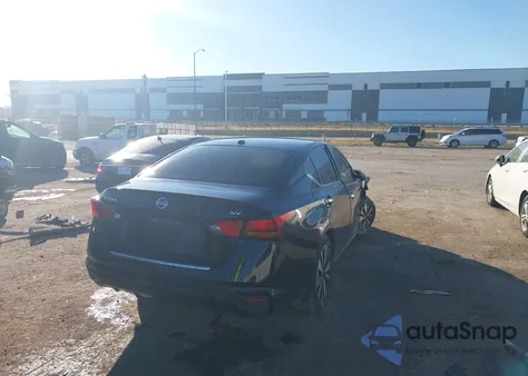 2021 Nissan Altima Sv Fwd z USA, uszkodzony, nr VIN 1N4BL4DV2MN409032